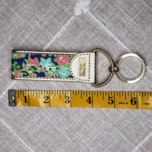 NWOT Lilly Pulitzer Key Fob - Gold Leather Floral Canvas Gold Tone Metal - Picture 1 of 2